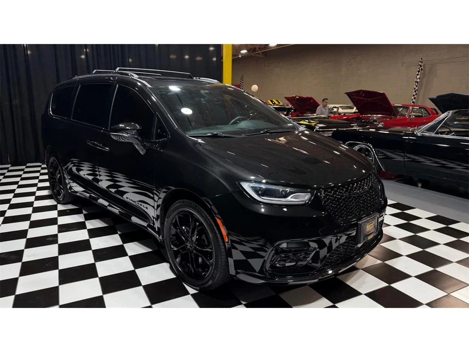 2021 Chrysler Town & Country - Image 12 of 31