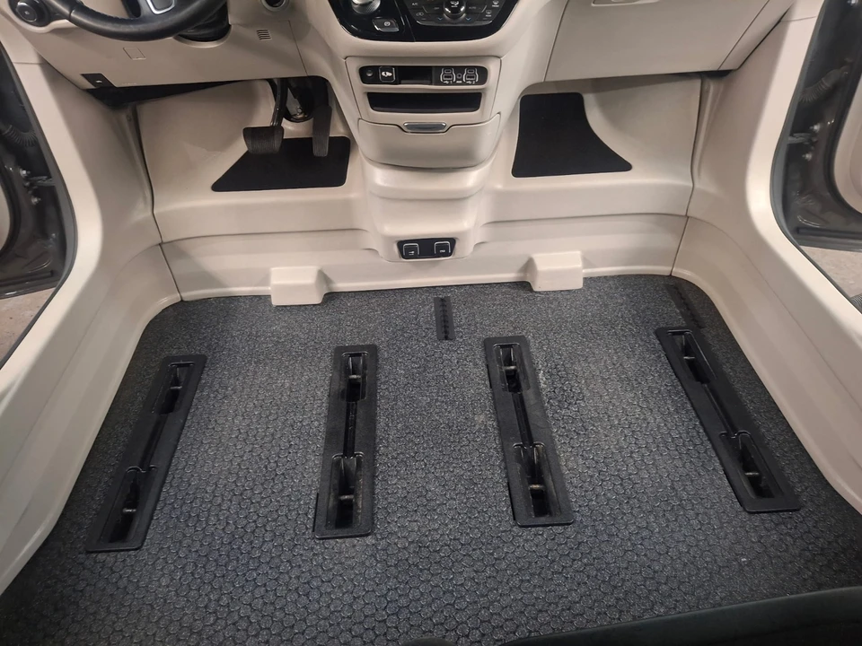 2021 Chrysler - Image 15 of 21
