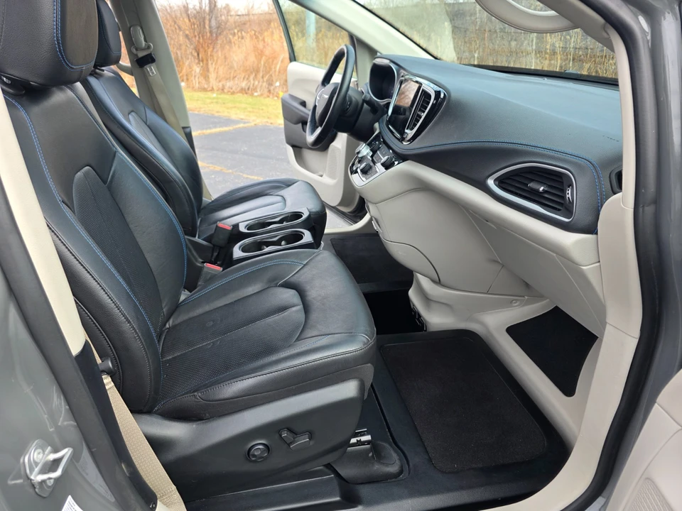 2021 Chrysler - Image 14 of 21