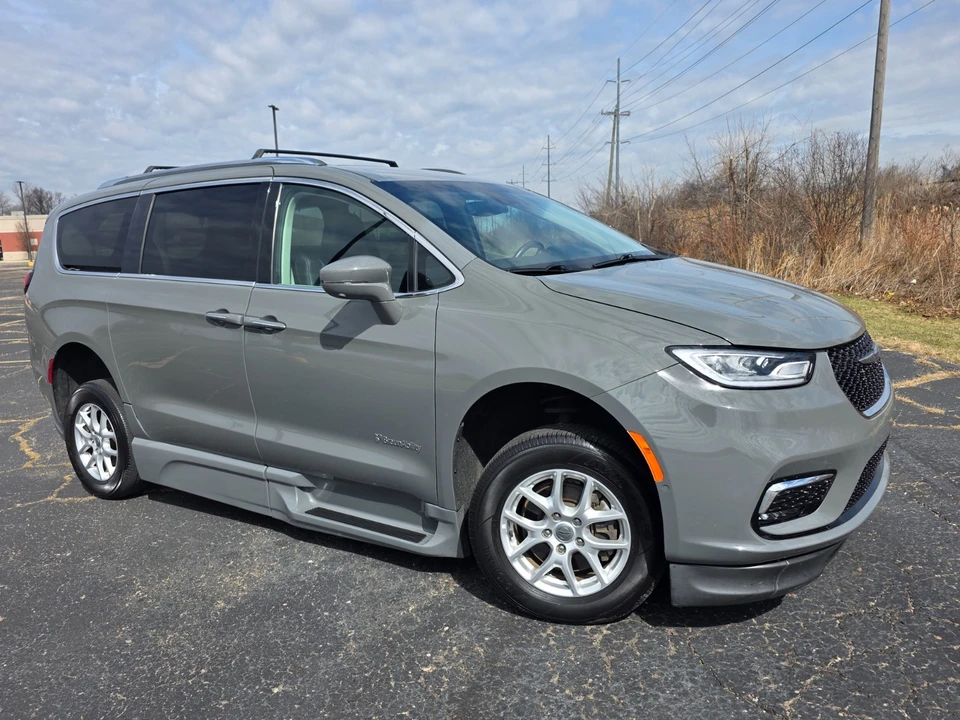 2021 Chrysler - Image 3 of 21
