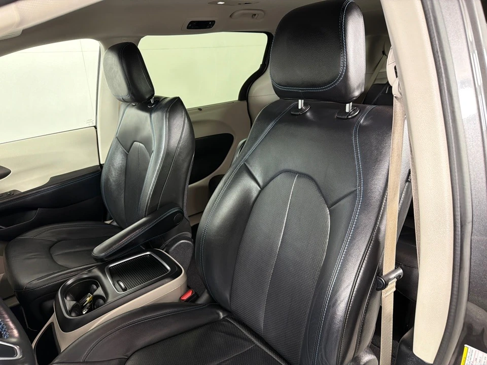 2021 Chrysler - Image 13 of 21