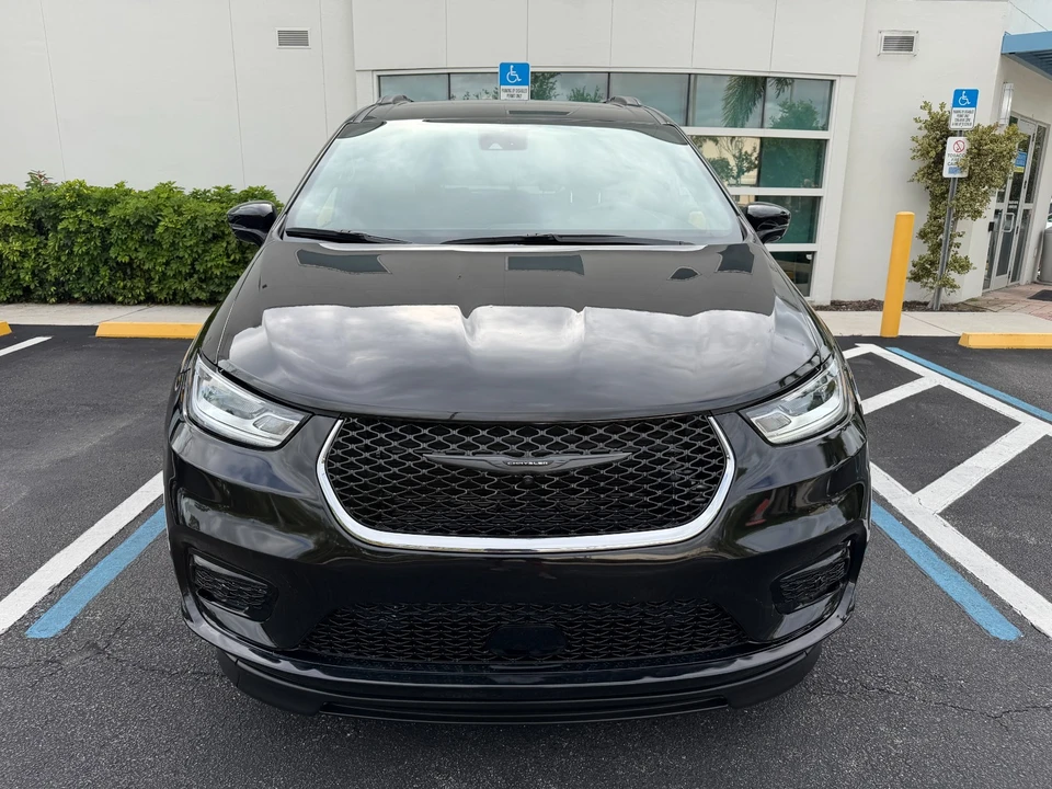 2021 Chrysler - Image 11 of 21