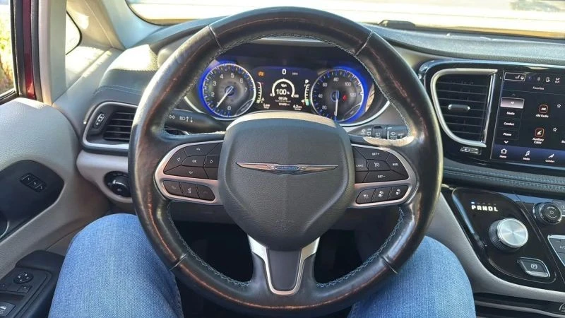 2021 Chrysler - Image 10 of 12