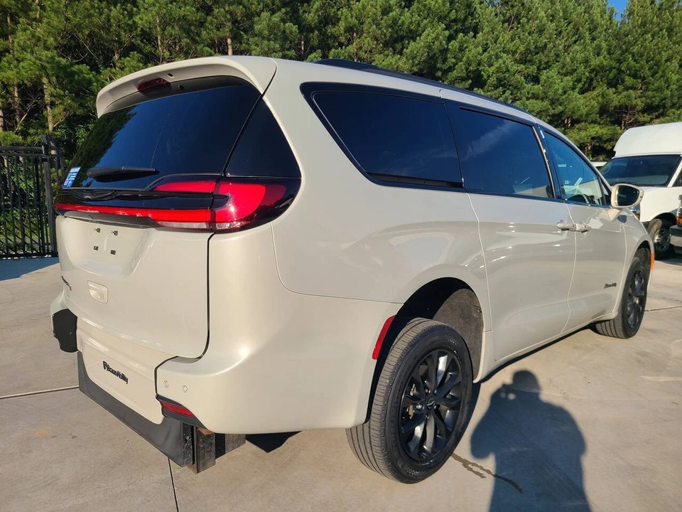 2021 Chrysler - Image 7 of 21