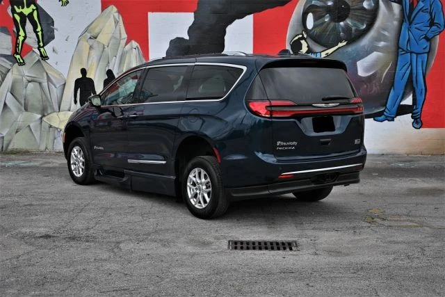 2021 Chrysler - Image 6 of 21