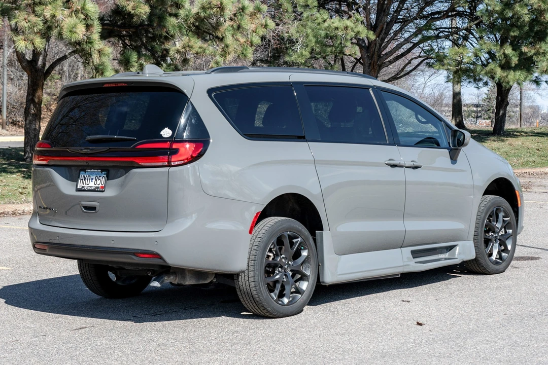 2021 Chrysler - Image 6 of 31