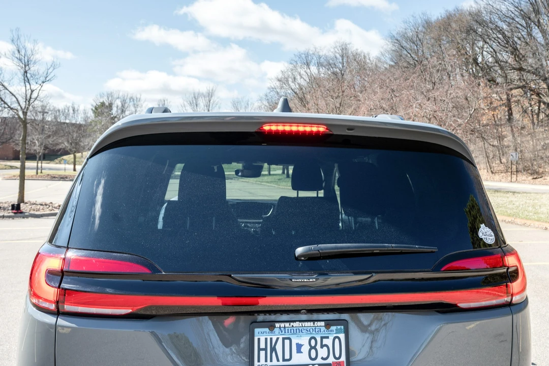 2021 Chrysler - Image 24 of 31