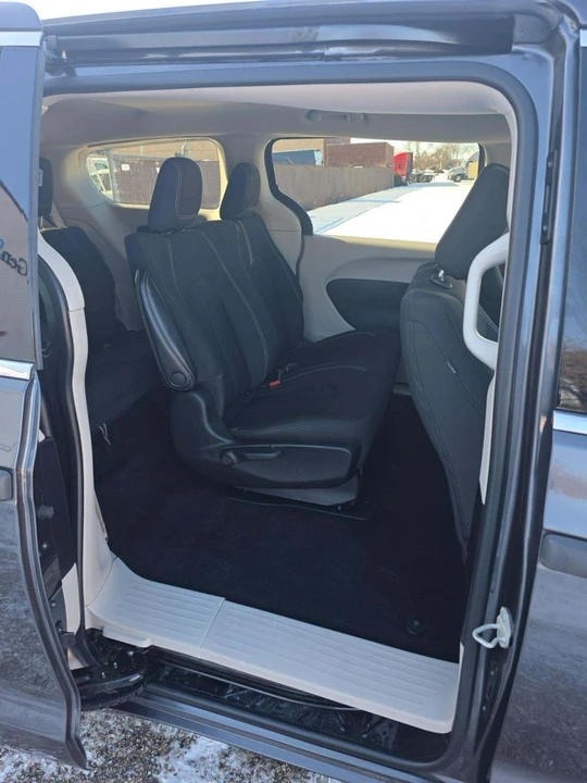 2021 Chrysler - Image 12 of 13