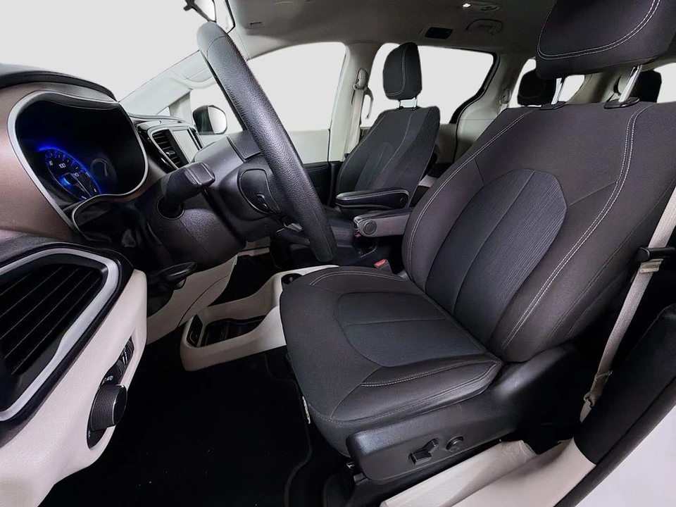 2021 Chrysler - Image 12 of 21