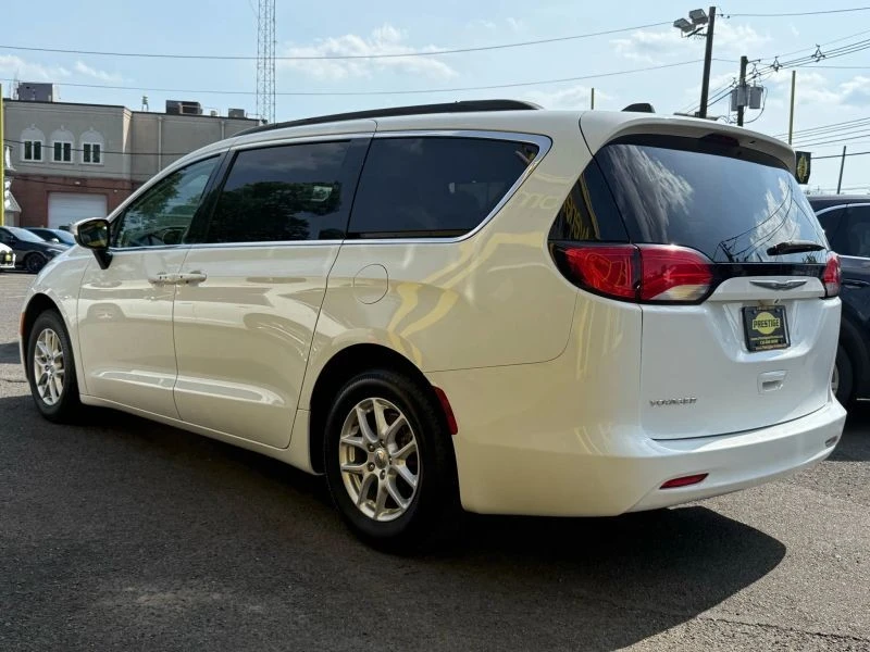 2021 Chrysler - Image 4 of 12