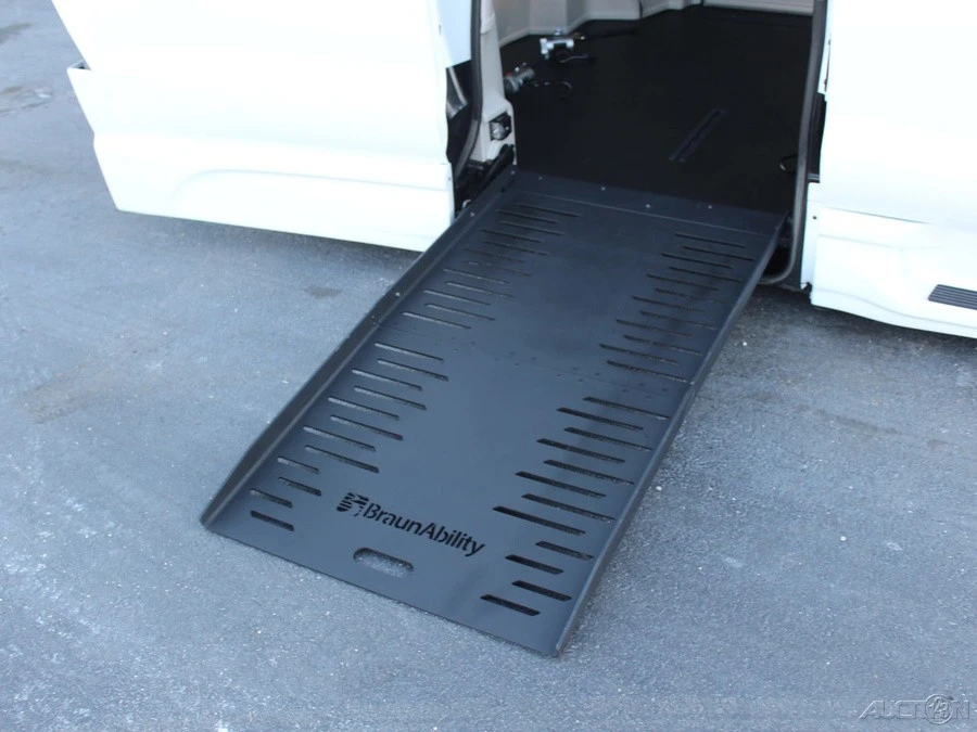 2021 Chrysler - Image 2 of 12