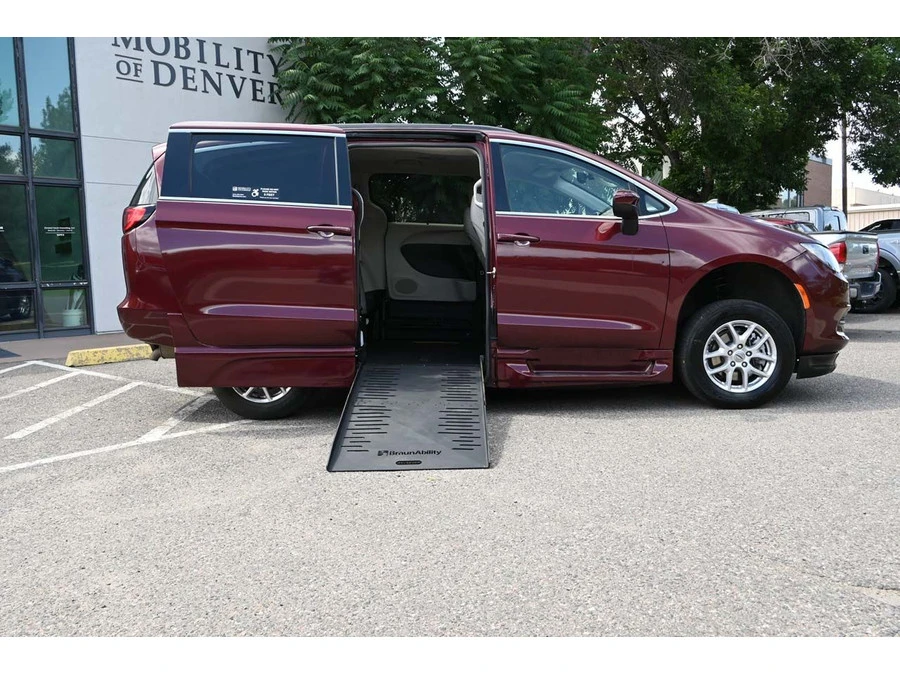 2021 Chrysler - Image 17 of 21
