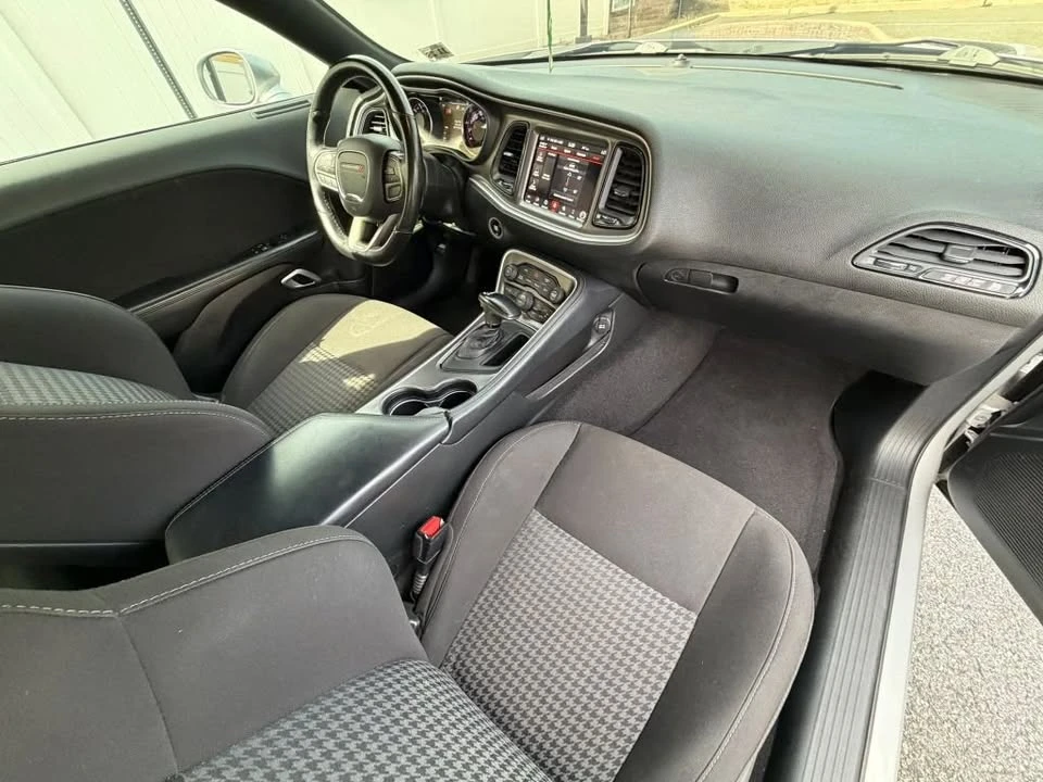 2021 Dodge Challenger 3rd Gen - Image 16 of 19
