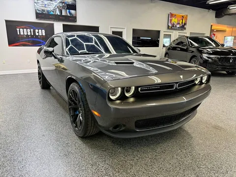 2021 Dodge Challenger SXT Coupe 2D