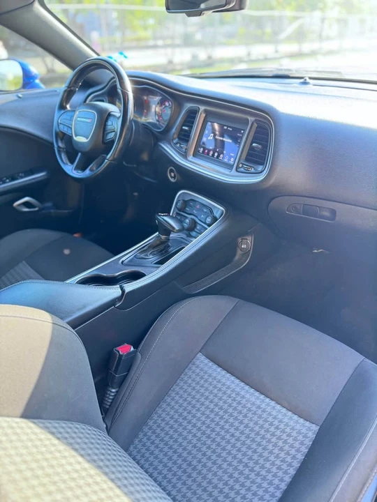 2021 Dodge Challenger - Image 7 of 10