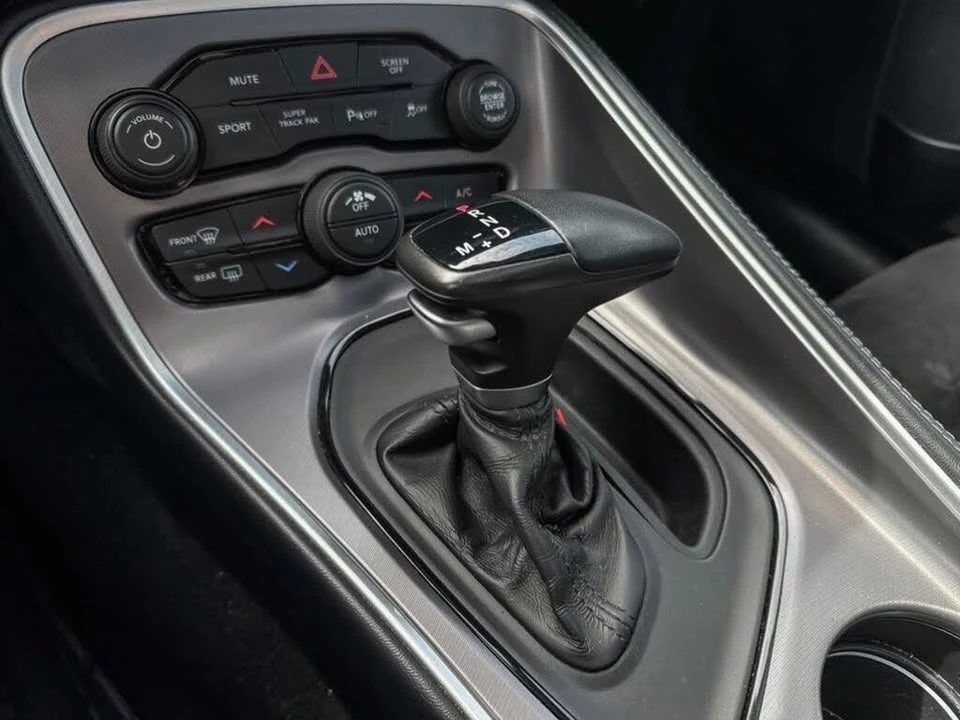 2021 Dodge Challenger 3rd Gen - Image 17 of 18