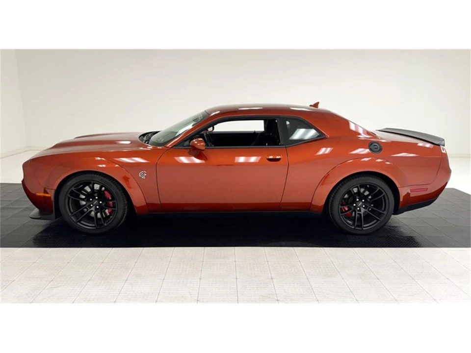 2021 Dodge Challenger 3rd Gen - Image 2 of 31