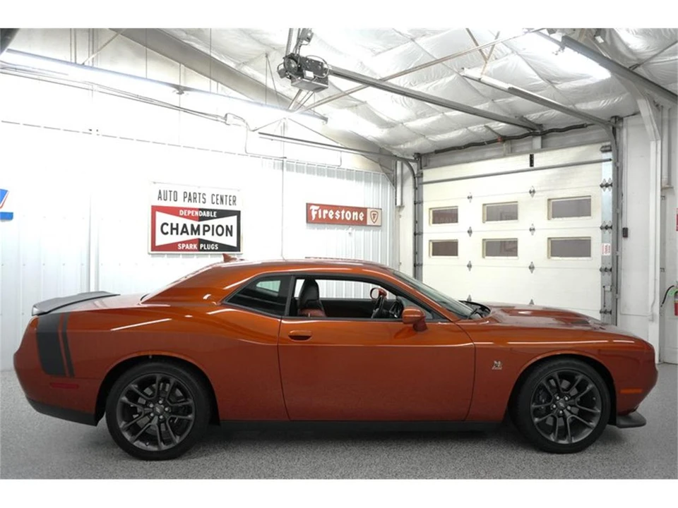 2021 Dodge Challenger 3rd Gen - Image 17 of 31