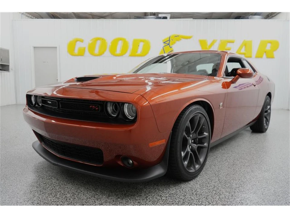 2021 Dodge Challenger 3rd Gen - Image 2 of 31