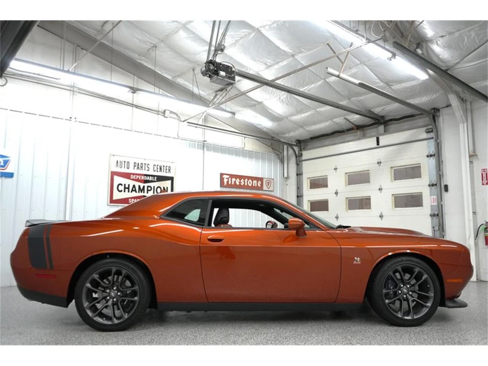 2021 Dodge Challenger 3rd Gen - Image 18 of 31