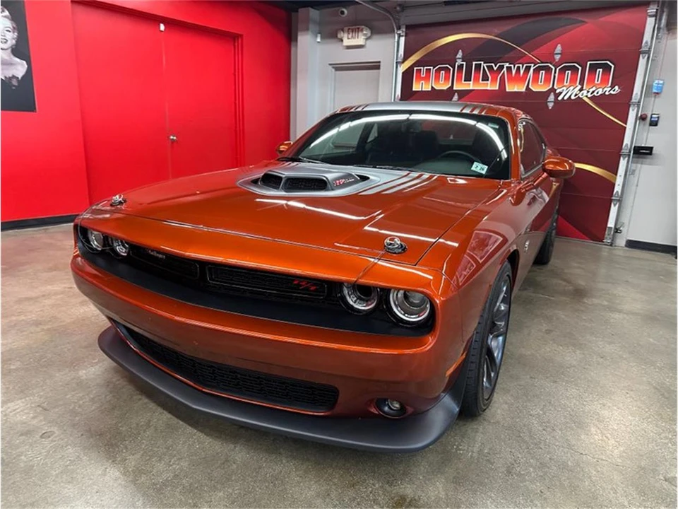 2021 Dodge Challenger 3rd Gen - Image 10 of 31