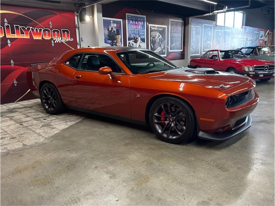2021 Dodge Challenger 3rd Gen - Image 20 of 31