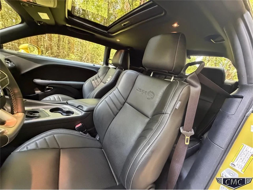 2021 Dodge Challenger 3rd Gen - Image 17 of 31
