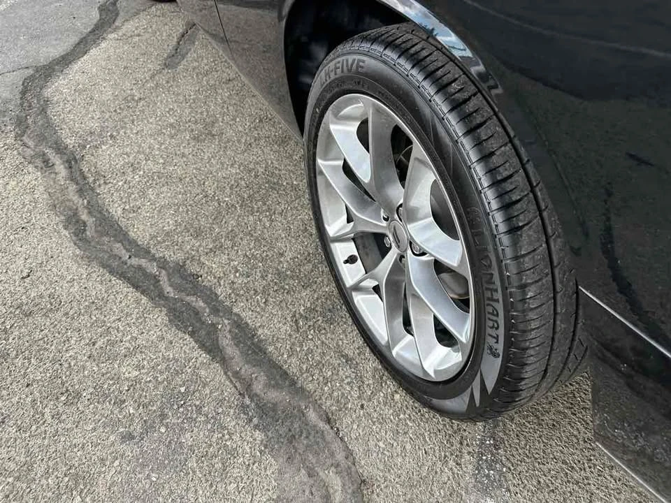 2021 Dodge Challenger 3rd Gen - Image 15 of 16