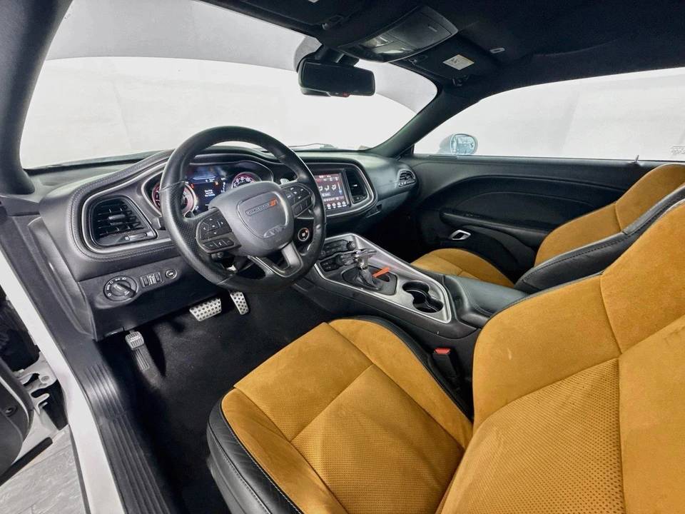 2021 Dodge Challenger 3rd Gen - Image 9 of 10