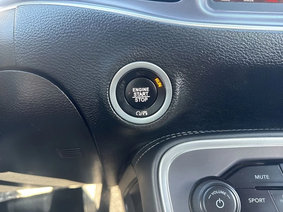 2021 Dodge Challenger 3rd Gen - Image 24 of 31