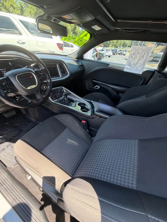 2021 Dodge Challenger 3rd Gen - Image 9 of 12