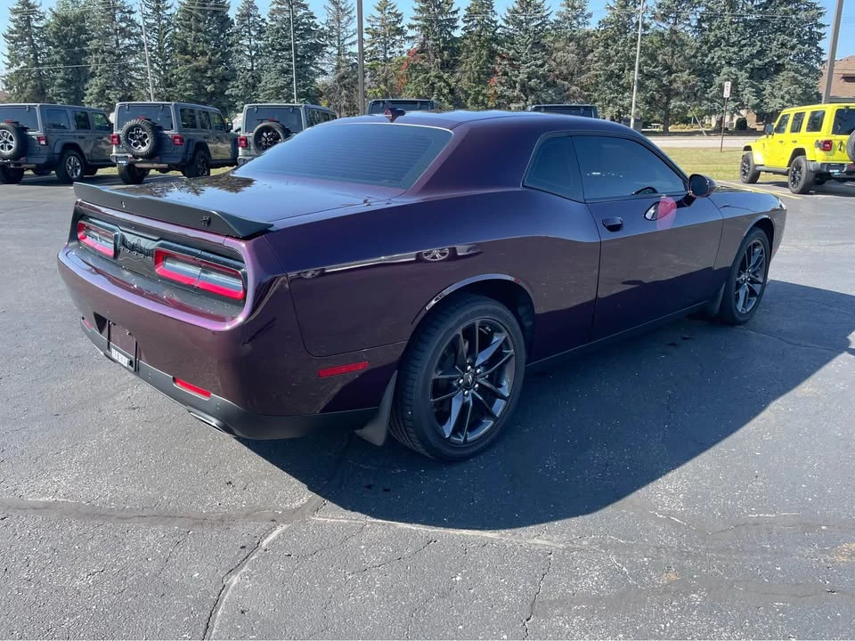 2021 Dodge Challenger 3rd Gen - Image 5 of 10