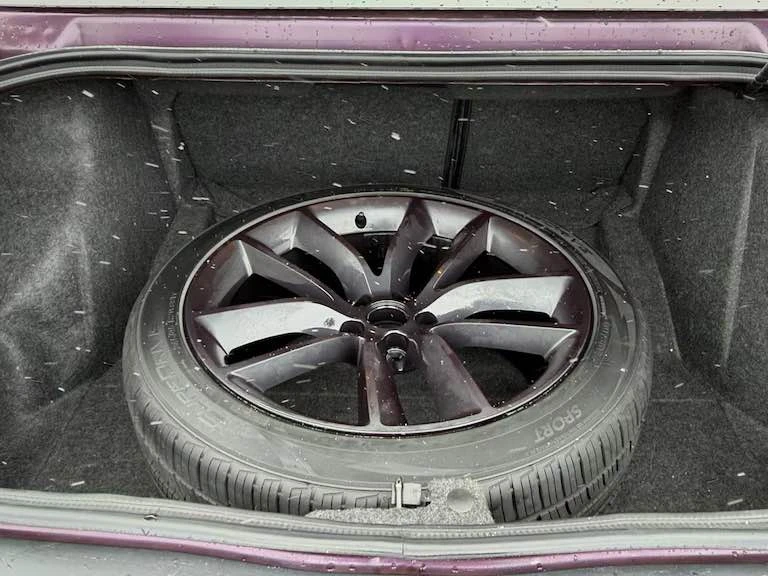 2021 Dodge Challenger 3rd Gen - Image 13 of 17