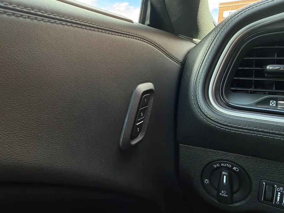 2021 Dodge Challenger 3rd Gen - Image 13 of 15