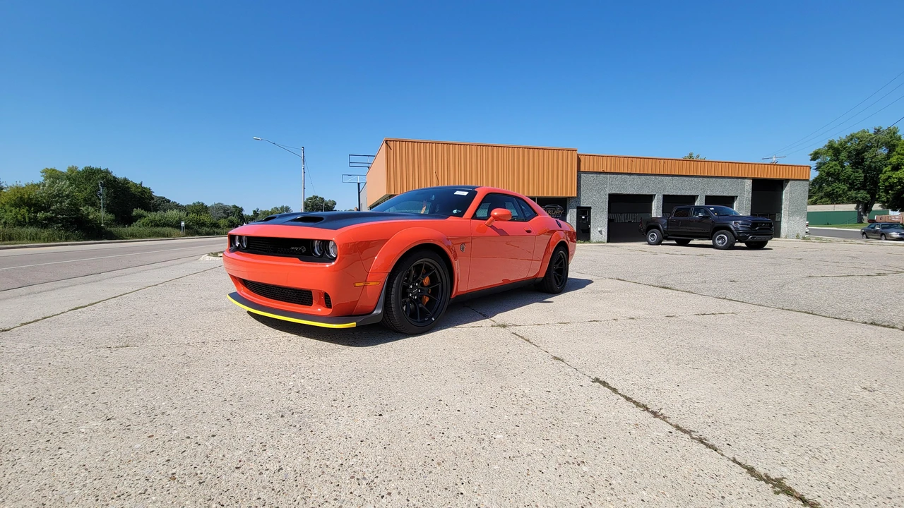 2021 Dodge Challenger SRT Hellcat 3rd Gen - Image 10 of 31