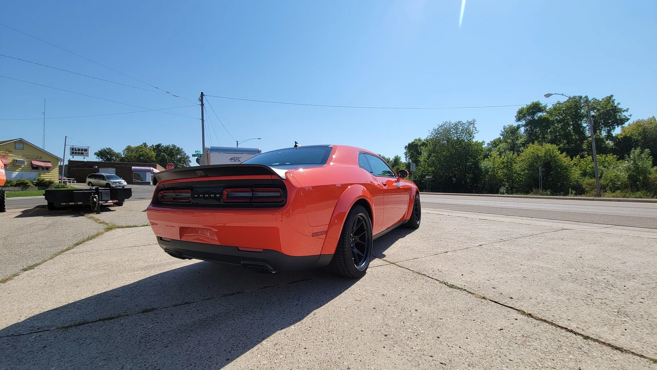 2021 Dodge Challenger SRT Hellcat 3rd Gen - Image 16 of 31