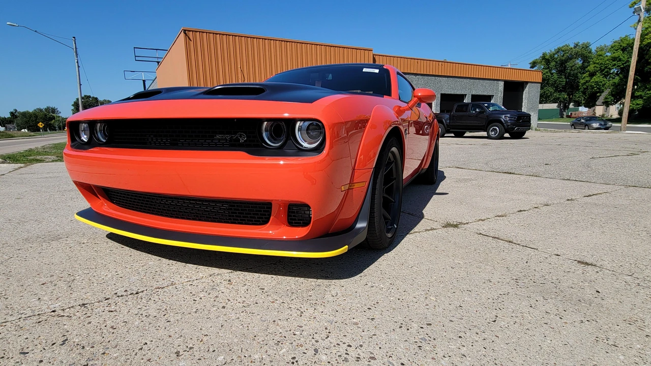 2021 Dodge Challenger SRT Hellcat 3rd Gen - Image 9 of 31