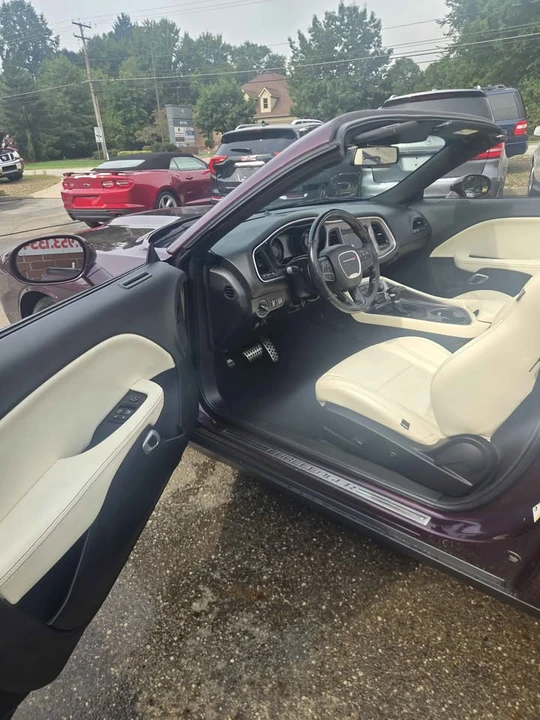 2021 Dodge Challenger 3rd Gen - Image 9 of 18