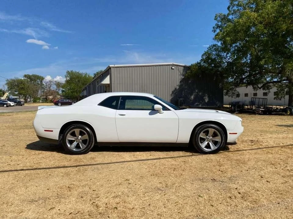 2021 Dodge Challenger 3rd Gen - Image 10 of 17