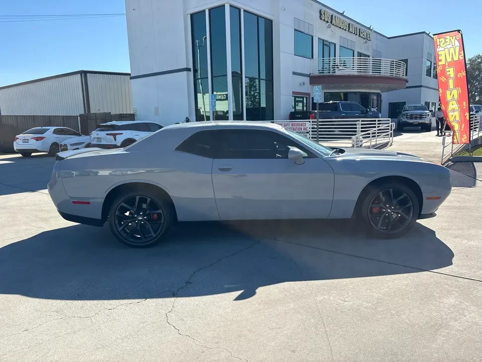2021 Dodge Challenger 3rd Gen - Image 9 of 19