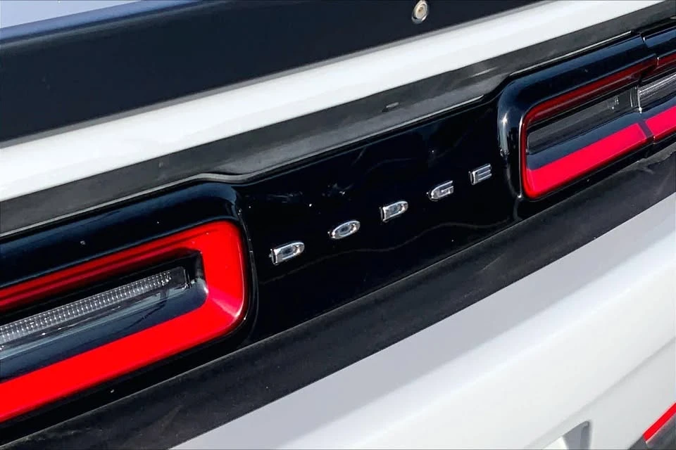 2021 Dodge Challenger 3rd Gen - Image 10 of 15