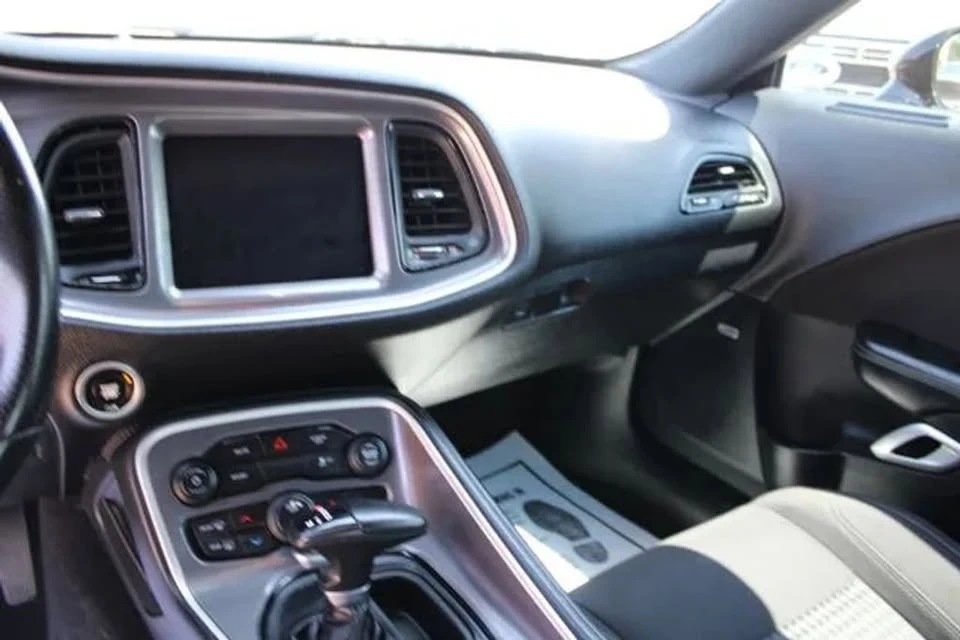 2021 Dodge Challenger 3rd Gen - Image 16 of 17
