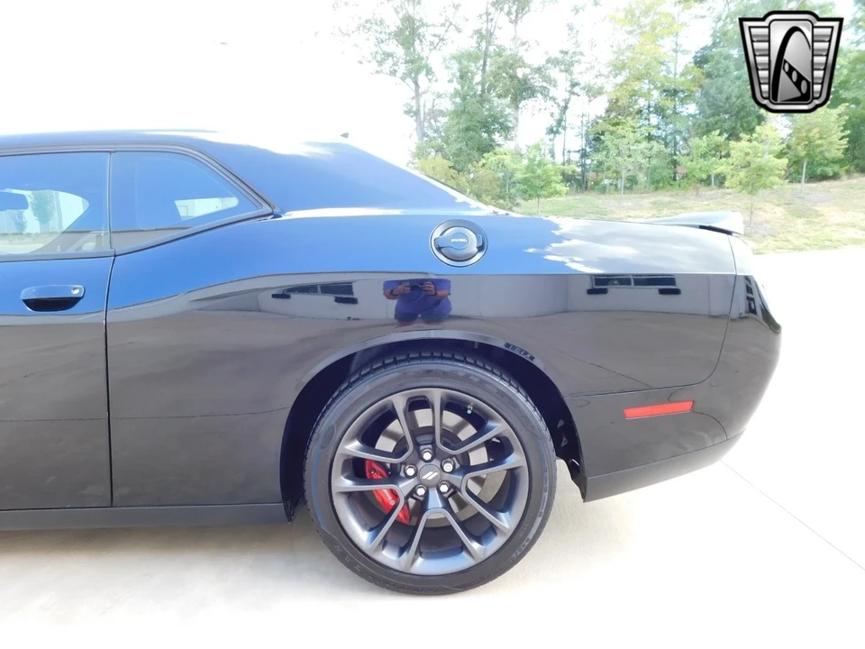 2021 Dodge Challenger 3rd Gen - Image 9 of 12