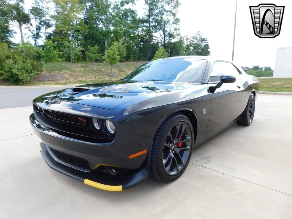 2021 Dodge Challenger 3rd Gen - Image 5 of 12