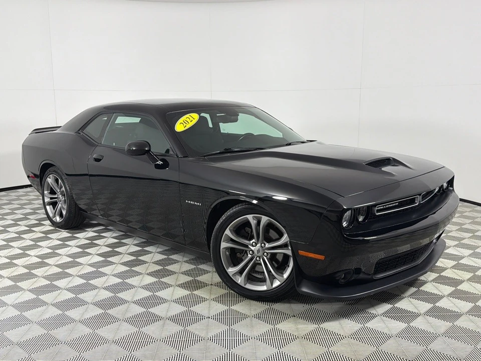2021 Dodge Challenger 3rd Gen - Image 2 of 12