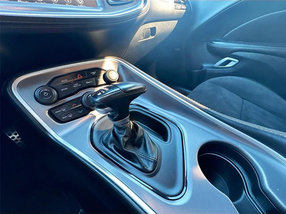 2021 Dodge Challenger 3rd Gen - Image 16 of 21