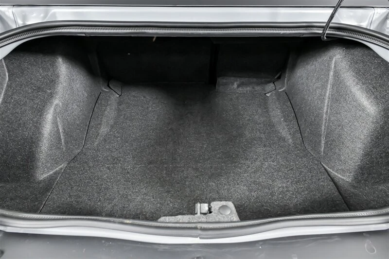 2021 Dodge Challenger 3rd Gen - Image 16 of 21