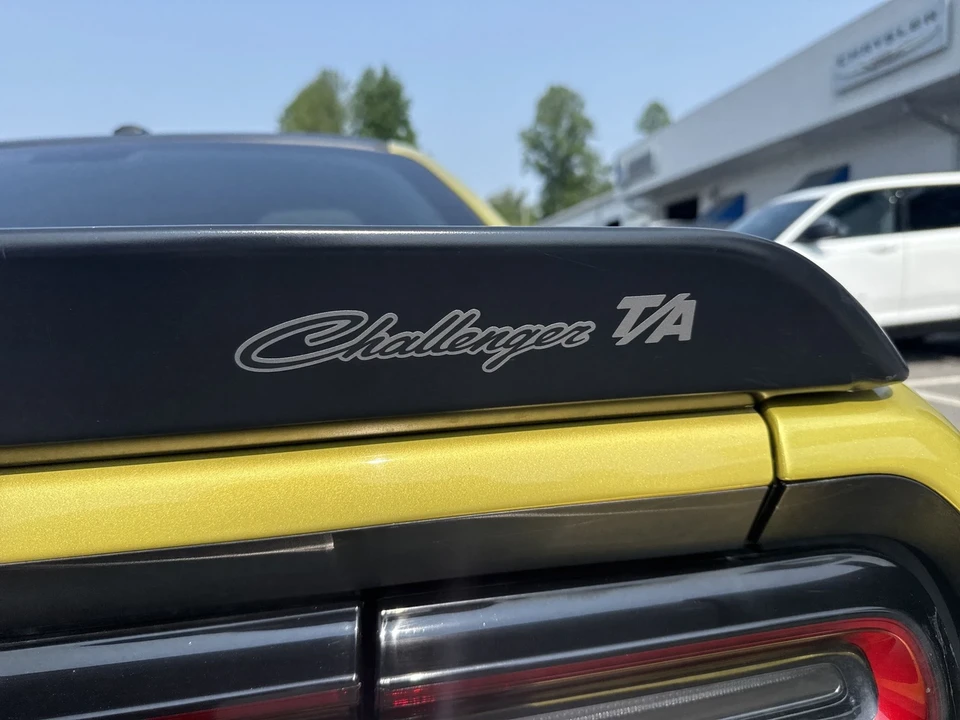 2021 Dodge Challenger 3rd Gen - Image 9 of 12