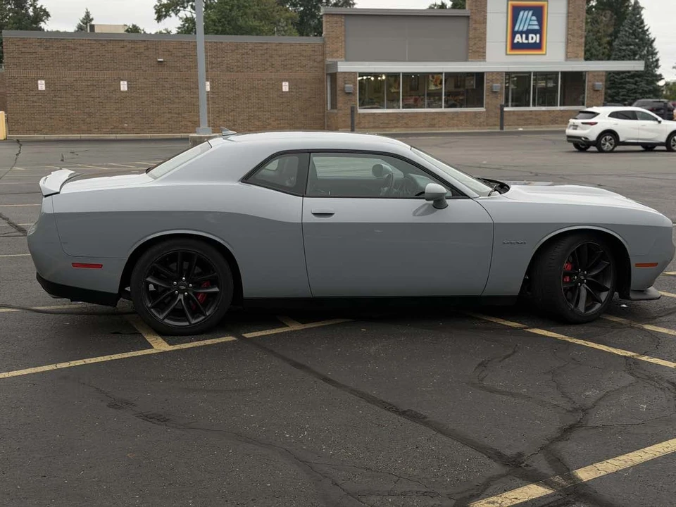 2021 Dodge Challenger 3rd Gen - Image 5 of 23