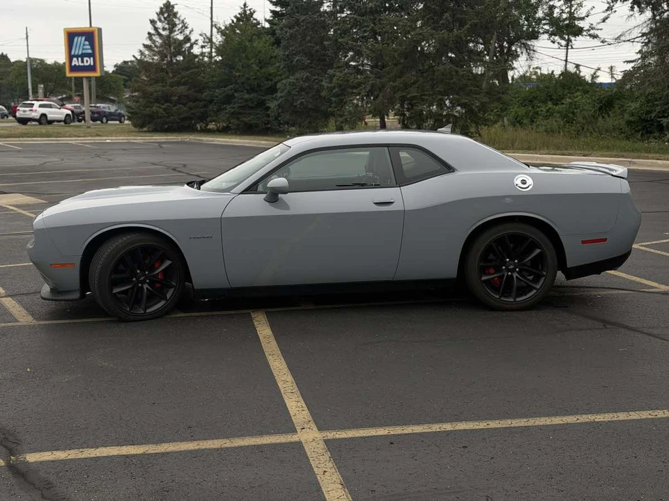 2021 Dodge Challenger 3rd Gen - Image 9 of 23
